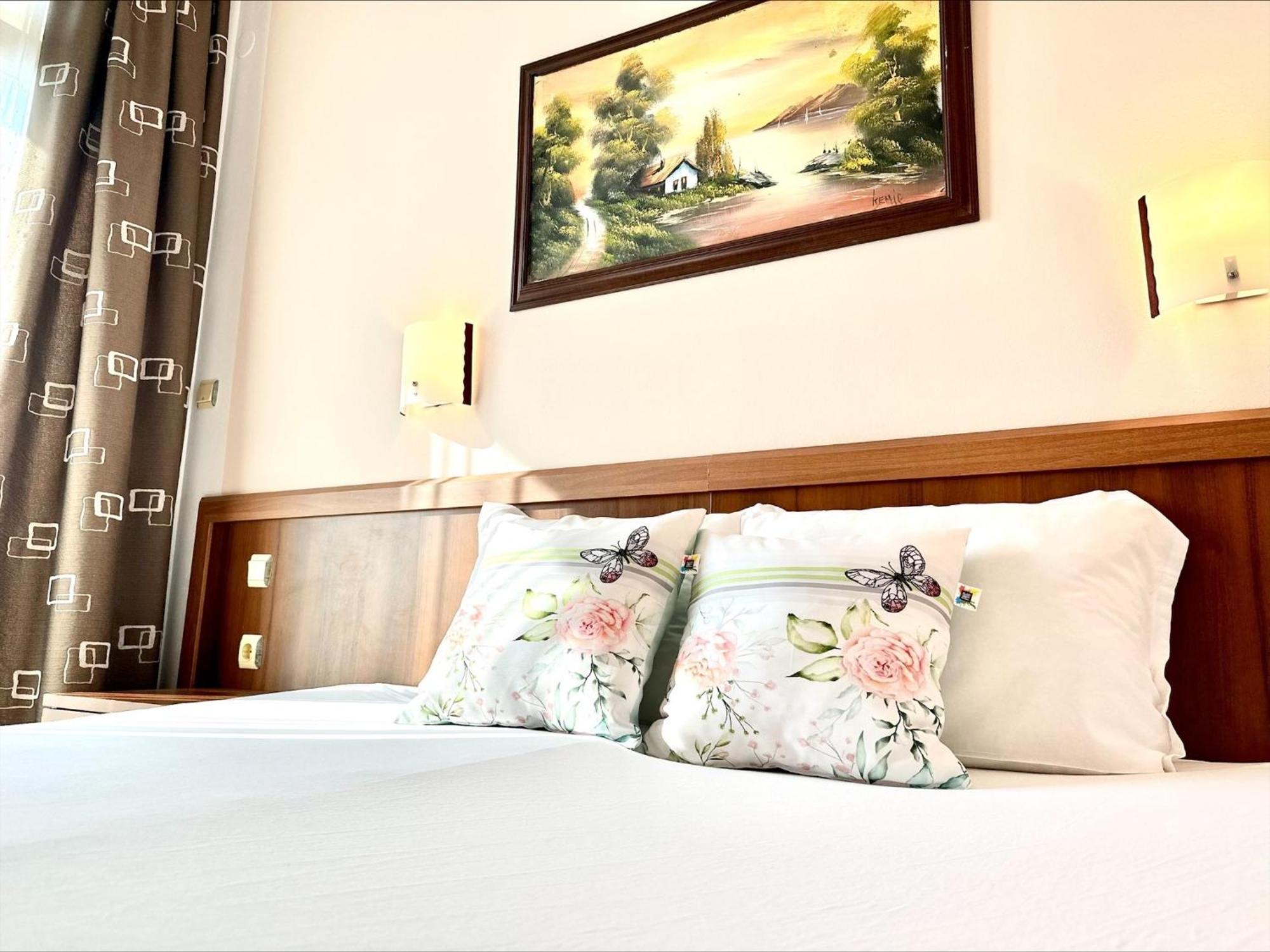 Grenada - Menada Apartments Sluneční pobřeží Pokoj fotografie