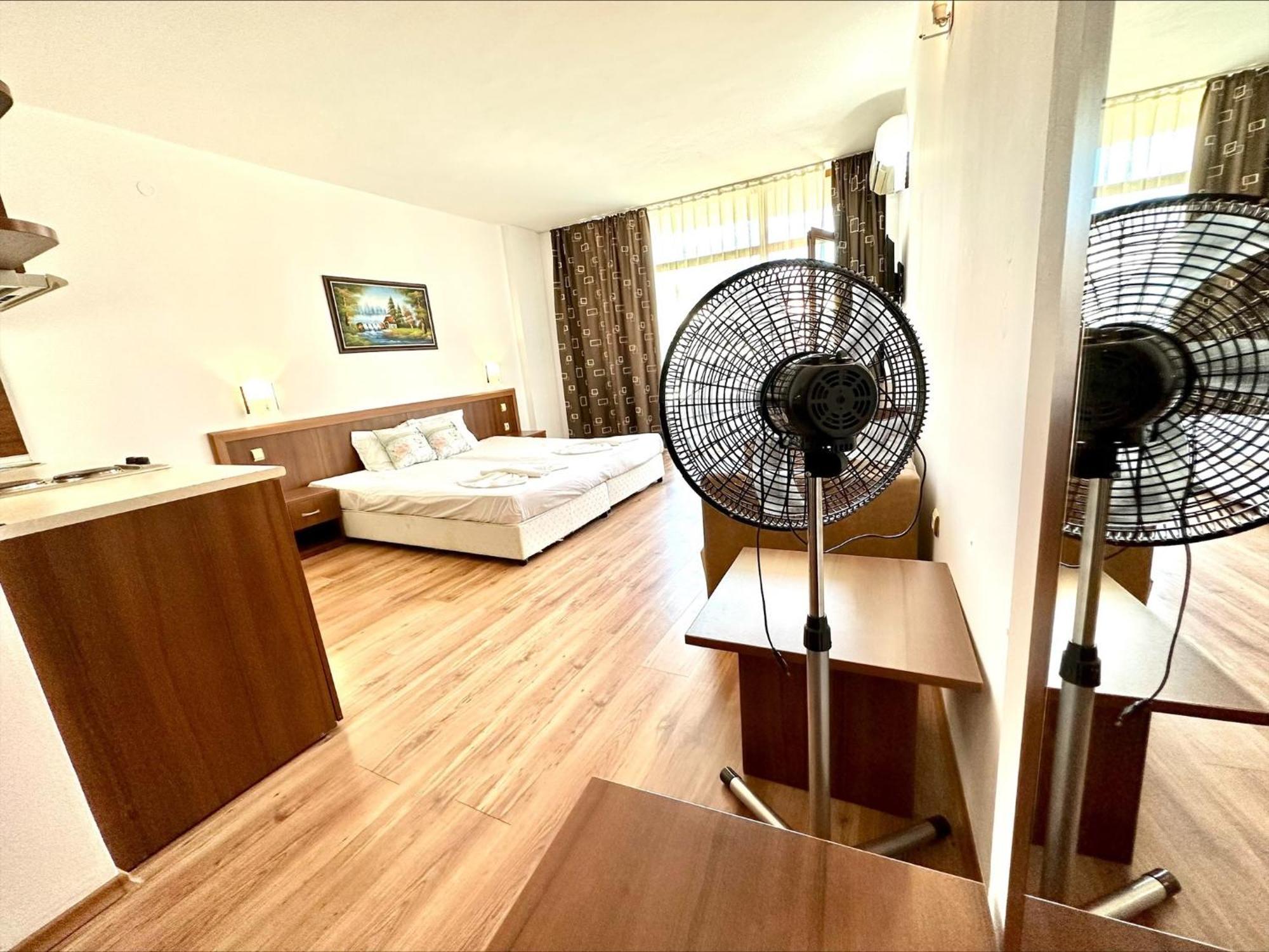 Grenada - Menada Apartments Sluneční pobřeží Pokoj fotografie